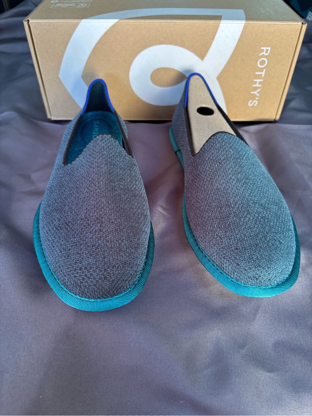 Rothy's ReVelvet Everglade Cruiser Loafer Box — Deep Green Dot - Picture 4 of 5